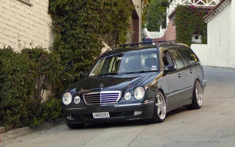 Mercedes_Benz_W210_Wagon_OZ_Mito_Wheels_03.jpg